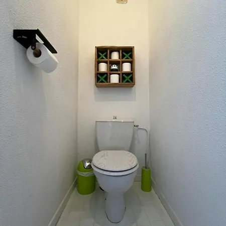 2 Pers - Piscine & - Motte Apartment